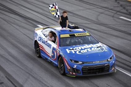 Kyle Larson poised to claim his third title, but nothing is guaranteed