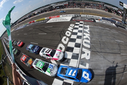 Bubba Wallace, Chris Buescher, other bubble drivers can’t rely on points to make 2025 playoffs