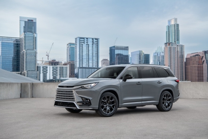 Brand new 2024 Lexus TX fills important spot in luxury brand’s SUV lineup