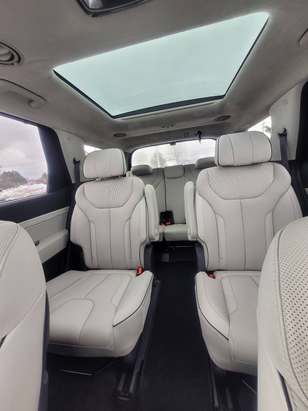 The interior of the 2023 Hyundai Palisade is spacious for both passengers and cargo.