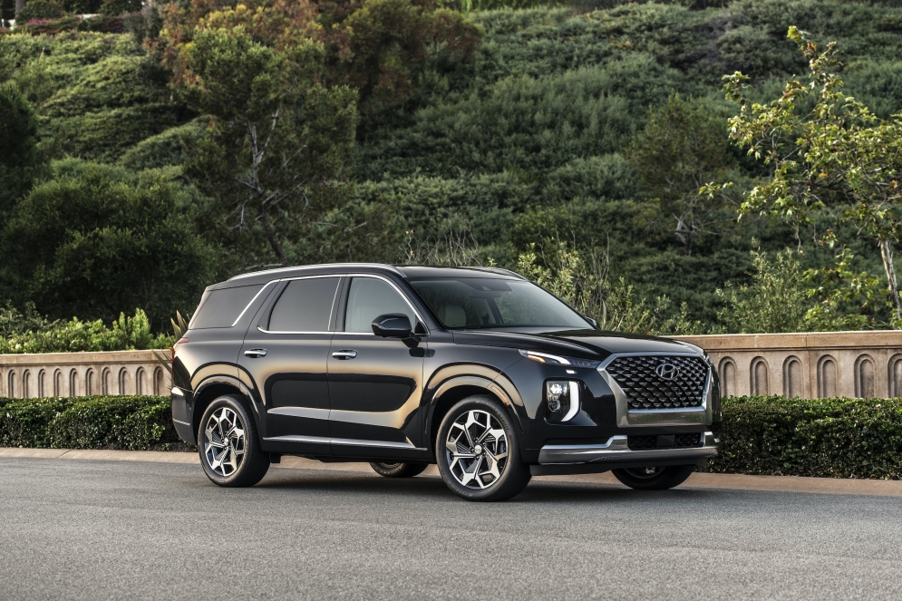 The 2021 Hyundai Palisade, now in its second year on the market, remains a strong family-friendly ride and adds the Calligraphy trim level for 2021