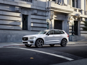 The 2021 Volvo XC60 Polestar Engineered proves that a plug-in hybrid can be a powerful, fun-to-drive vehicle