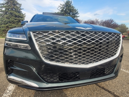 High-tech 2023 Genesis GV80 delivers the goods to take on top luxury SUVs